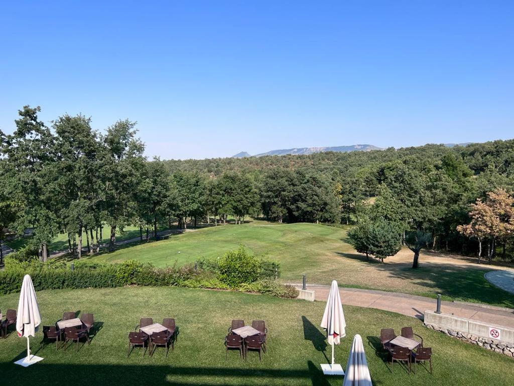 GOLF SOJUELA 30-32 RELAJACION, DEPORTE y NATURALEZA Exterior foto
